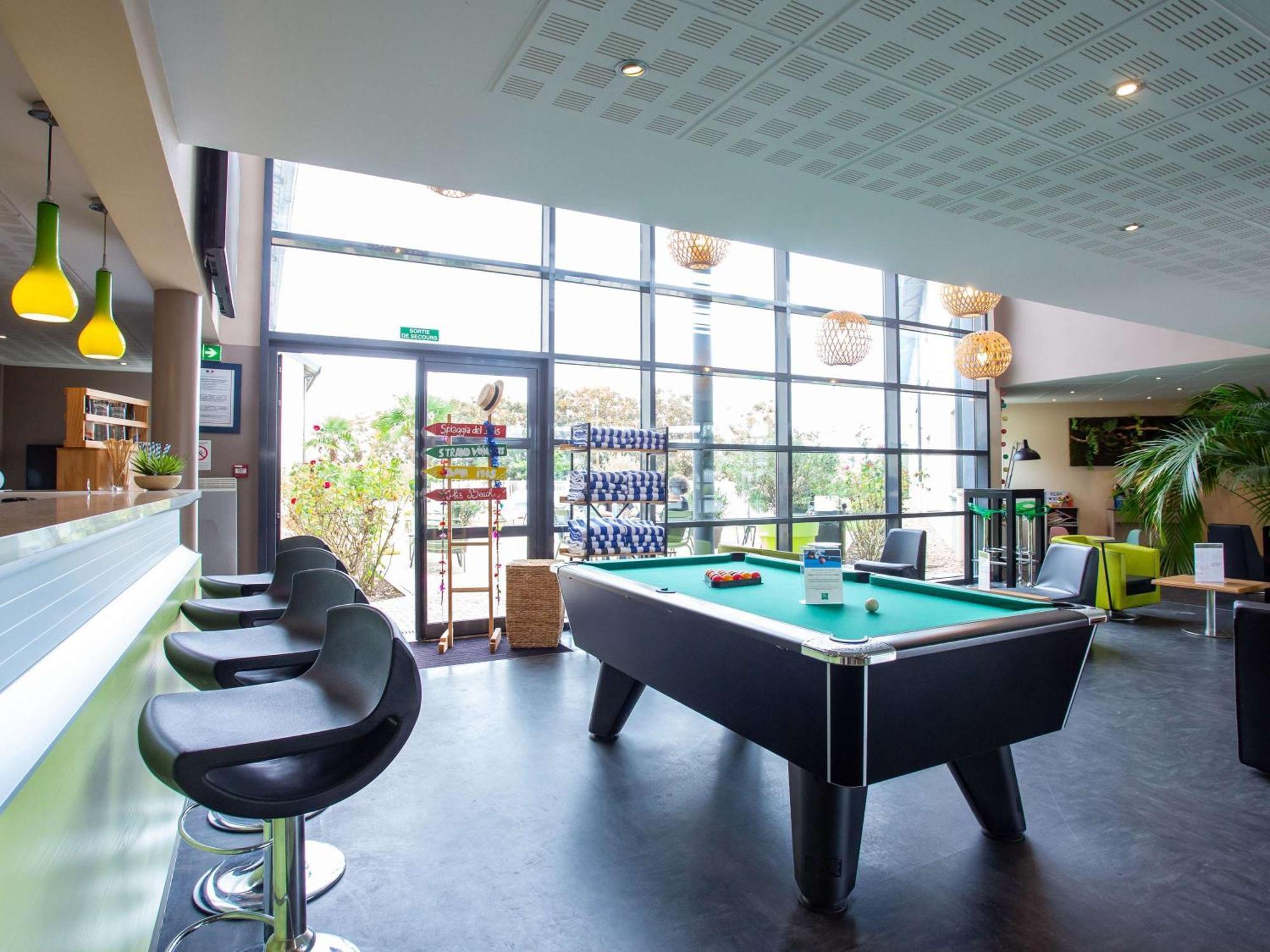 Ibis Styles Bourges Exterior foto