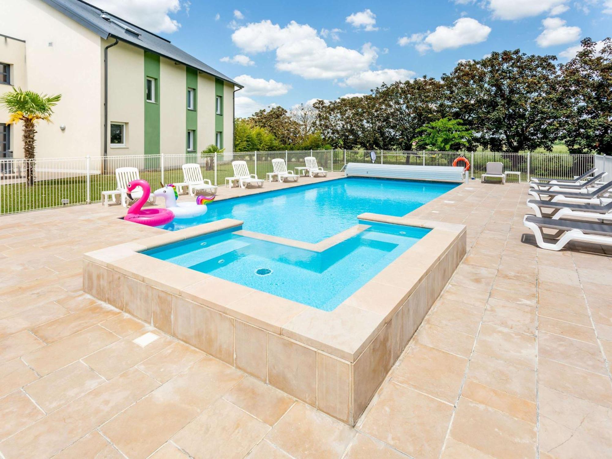 Ibis Styles Bourges Exterior foto